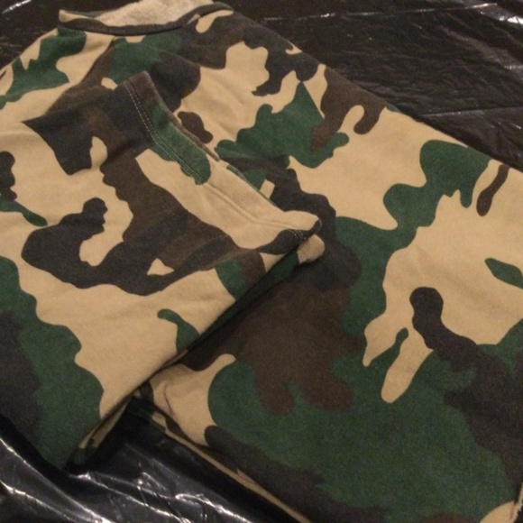 Top - Picture 2 of 2